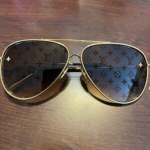 Louis Vuitton Gold Frame Sunglasses with Brown Monogram Lenses